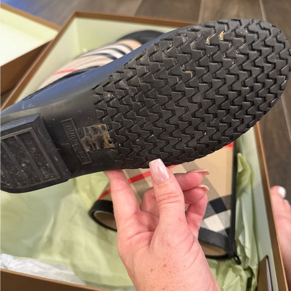 Genuine Burberry plaid rain boots. Worn once. Great condition with box. - Picture 7 of 7